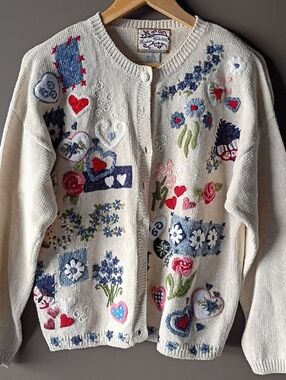 Vintage Heirloom Collectible Floral Heart Embroidered Cardigan Sweater LARGE